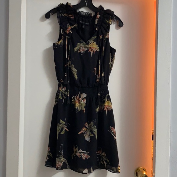 White House Black Market Dresses & Skirts - WhiteHouse BlackMarket sleeveless floral dress 2P